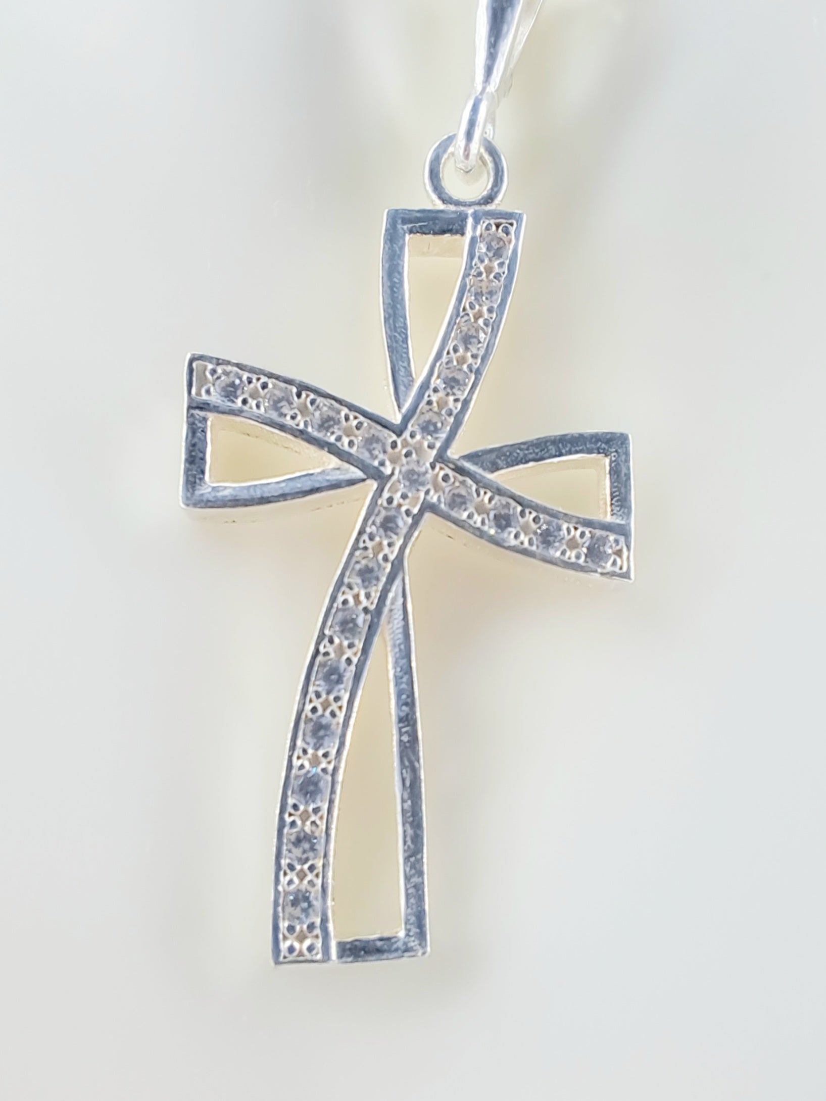 Dije Cruz con Circonio